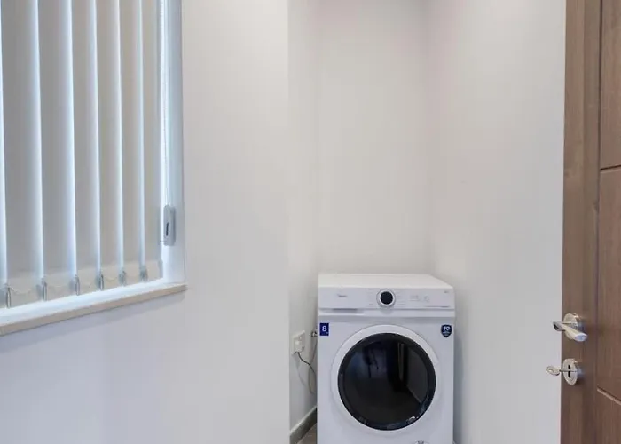 Bright Sea-side Living In St Pauls Bay アパート *