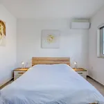 아파트 Bright Sea-side Living In St Pauls Bay