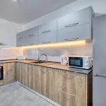 아파트 Bright Sea-side Living In St Pauls Bay *