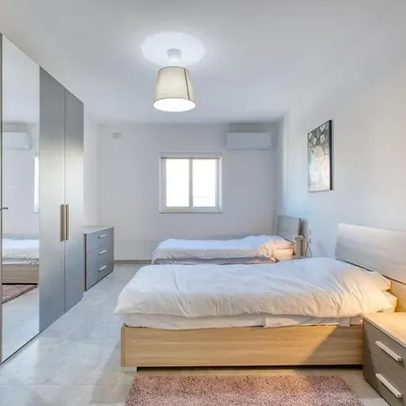 Bright Sea-side Living In St Pauls Bay