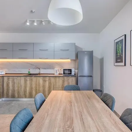 Bright Sea-side Living In St Pauls Bay *