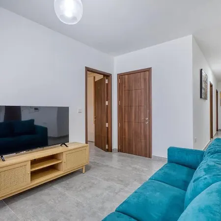 Bright Sea-side Living In St Pauls Bay Appartement St. Paul's Bay