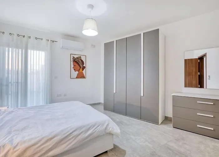 Bright Sea-side Living In St Pauls Bay Apartament St. Paul's Bay