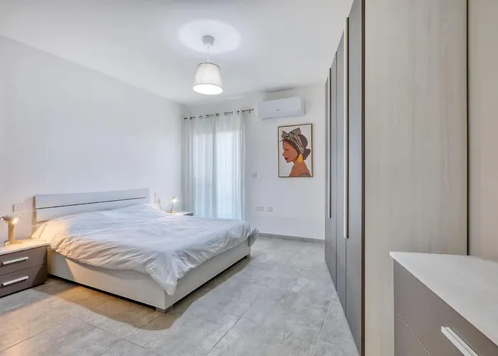 Bright Sea-side Living In St Pauls Bay Lejlighed San Pawl il-Baħar