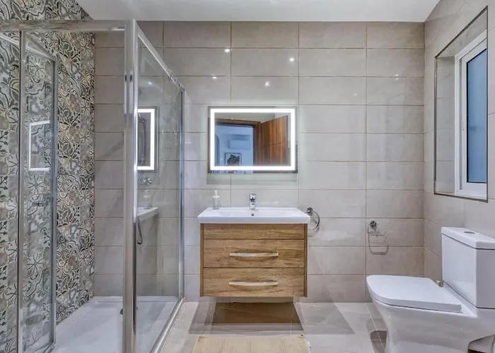 Bright Sea-side Living In St Pauls Bay Apartament St. Paul's Bay