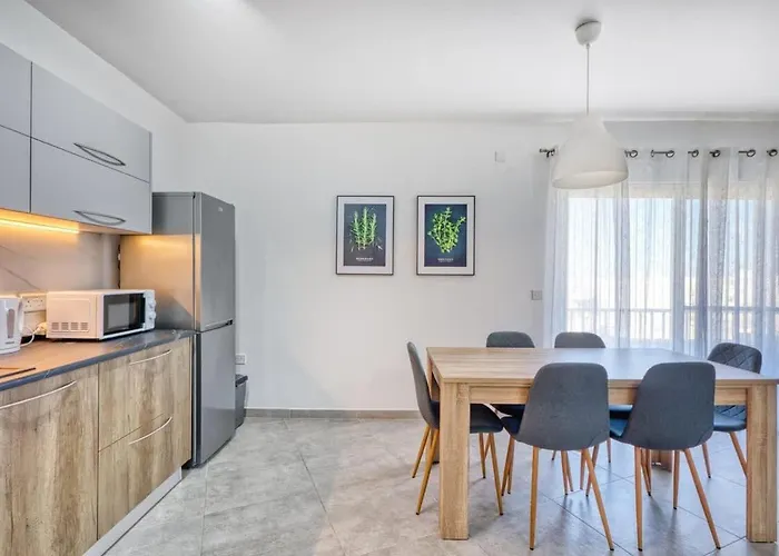 Lejlighed Bright Sea-side Living In St Pauls Bay San Pawl il-Baħar