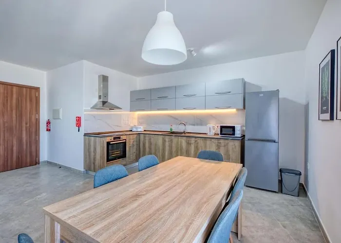 Bright Sea-side Living In St Pauls Bay Lejlighed San Pawl il-Baħar