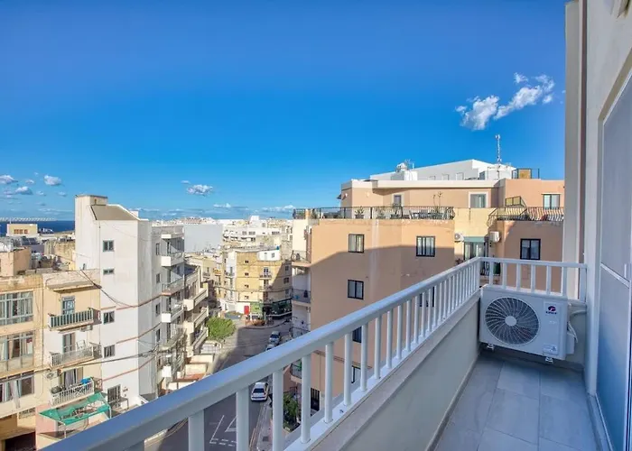 Bright Sea-side Living In St Pauls Bay Apartament *